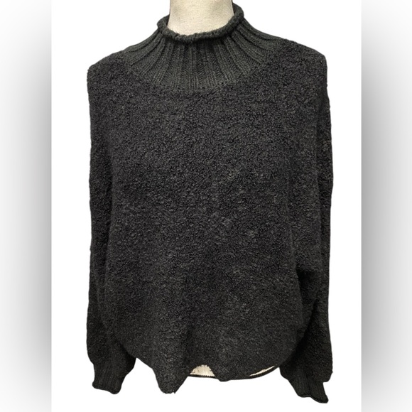 American Eagle Boucle Mock Neck Sweater Size Medium NWT - Picture 2 of 9